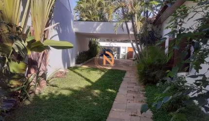 Casa com 3 Suítes à Venda, 344 m² por R$ 8.500.000