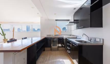 Viva em Estilo na Vila Nova Conceição: Cobertura Triplex de 180m²