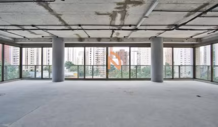 Vila Nova Conceição: Apartamento de Luxo Pronto para Morar, 358m² e 4 Suítes. Agende sua Visita!