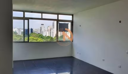 Apartamento à Venda no Jardim Paulistano! Espaçoso e Confortável