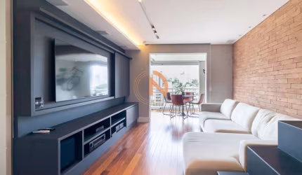 Linda cobertura duplex na Vila Madalena