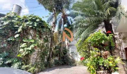 Casa de Vila no Itaim Bibi. Vila Exclusiva com poucas Casas Totalmente Residencial e com Segurança