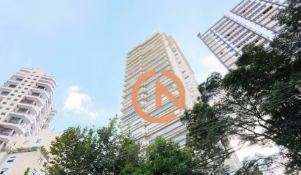 Apartamento de alto padrão no Itaim Bibi com três suítes e lazer completo
