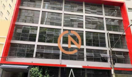 Prédio Comercial Monousuário para Locação: 2.600 m², Excelente Iluminação e Localização Privilegiada