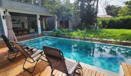 CASA MARAVILHOSA EM CONDOMÍNIO FECHADO COM 5 QUARTOS + PISCINA + ÁREA GOURMET = OPORTUNIDADE!!!