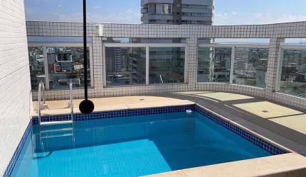 Maravilhosa Cobertura Duplex 254 m²útil com Elevador Capsula Privativo, Piscina, Área Gourmet, no Bairro Guilhermina em Praia Grande!!!