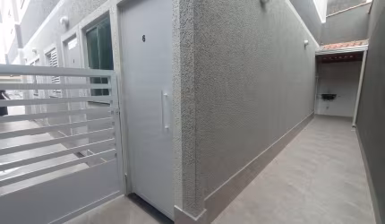 Viva com conforto e segurança em casa de condomínio no Mirim, Praia Grande-SP - Conheça já!
