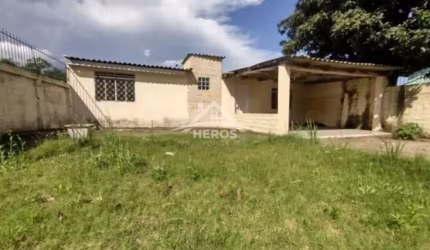 Casa com 2 quartos à venda na Rua Brigadeiro Leonardo Teixeira Collares, 85, Vila Nova, Porto Alegre por R$ 290.000