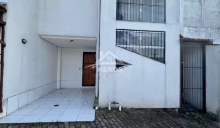 Casa em condomínio fechado com 2 quartos à venda na Rua Capitão Pedroso, 883, Restinga, Porto Alegre por R$ 169.000
