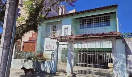 Casa com 3 quartos à venda na Avenida São Sebastião, 407, Nonoai, Porto Alegre por R$ 500.000