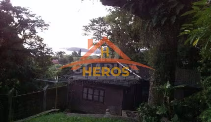 Casa com 1 quarto à venda na Rua Arachanes, 140, Espírito Santo, Porto Alegre por R$ 400.000
