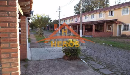 Casa em condomínio fechado com 2 quartos à venda na Avenida Edgar Pires de Castro, 2600, Aberta dos Morros, Porto Alegre por R$ 174.000
