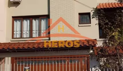 Casa com 3 quartos à venda na Rua Professora Thereza Noronha, 39, Espírito Santo, Porto Alegre por R$ 790.000