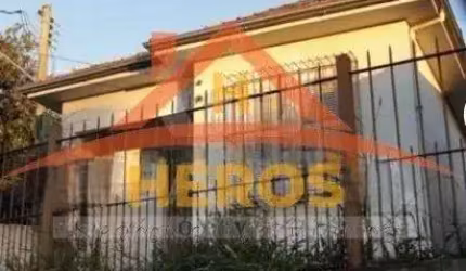 Casa com 2 quartos à venda na Rua Coronel Aparício Borges, 1093, Glória, Porto Alegre por R$ 379.000