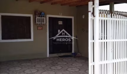 Casa com 2 quartos à venda na Carlos  Wilson Schoroeder, 297, Aberta dos Morros, Porto Alegre por R$ 212.000