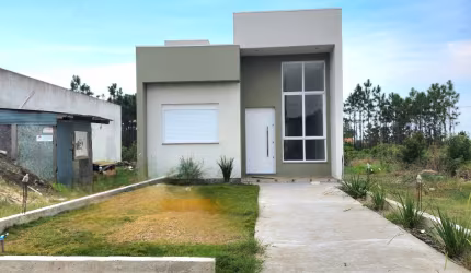 BELÍSSIMA CASA COM  2 DORMITÓRIOS EM CAPÃO NOVO!