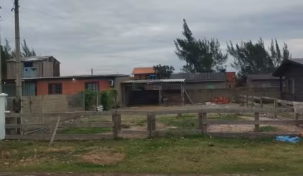 Terreno à Venda em Capão Novo Village