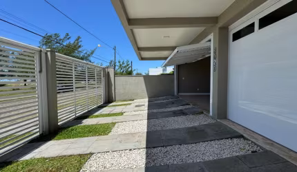 Sobrado Exclusivo à Beira-Mar em Capão Novo!