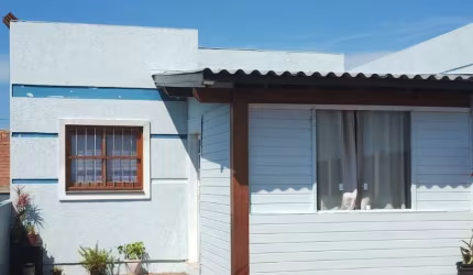 Venda de Casa com 2 Quartos, Hidromassagem e Opção para Garagem