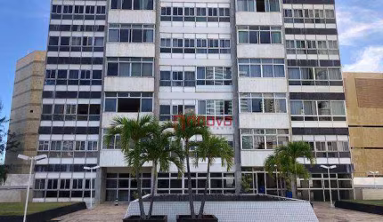 Apartamento Quatro Quartos para Venda na Barra