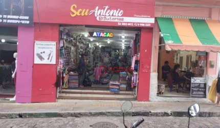 LOJA, LOCALIZADA EM NAZARÉ