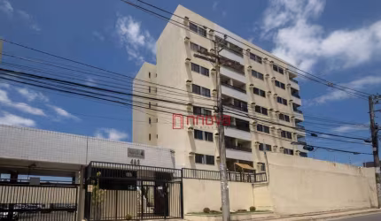 Apartamento com 2 dormitórios à venda, 60 m² por R$ 395.000,00 - Itapuã - Salvador/BA