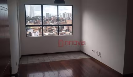 Aluga apartamento com 2 quartos, reformado, armários, boa localização, 71 m² por R$ 2.200/mês - Rio Vermelho - Salvador/BA