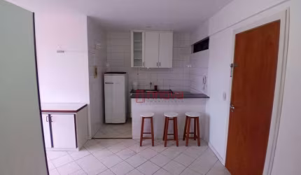 Aluga apartamento tipo kitinet, semi mobiliado, reformado, armários, 30 m² por R$ 1.500/mês - Parque Bela Vista - Salvador/BA