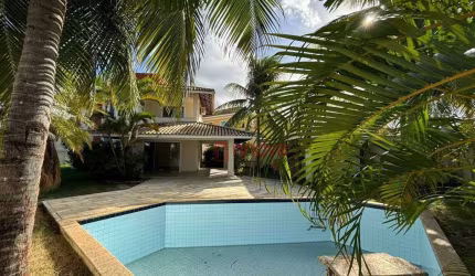 Casa com 4 quartos para alugar, 220 m² por R$ 7.035/mês - Buraquinho - Lauro de Freitas/BA