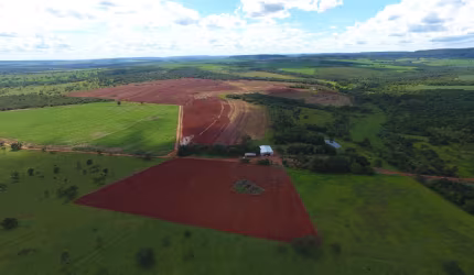 Fazenda à venda em Prata-MG.