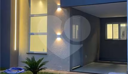 Casa térrea com 3 quartos à venda em Coophema - MT