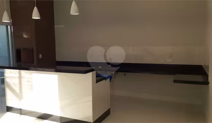Condomínio com 3 quartos à venda em Condomínio Belvedere - MT