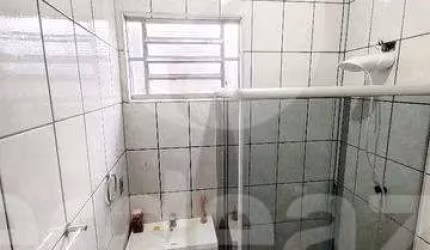 Casa com 2 quartos para alugar na Vila Lemos, Campinas  por R$ 2.400