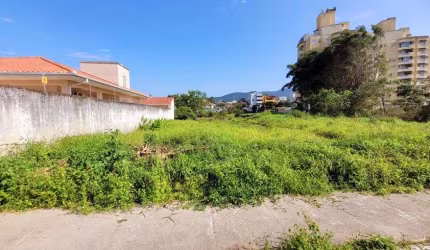 Terreno à venda de 372m², 12X31, a duas quadras do Shopping Viacatarina, Pagani - Palhoça - SC
