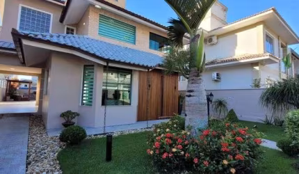 Vendo casa sobrado, 3 quartos, 189m², mobiliada, Pedra Branca - Palhoça - SC