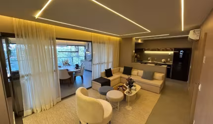 Apartamento Chácara Klabin, com 118m² e 2 vagas demarcadas.