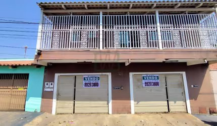Sobrado à venda no bairro Residencial Monte Carlo em Goiânia/GO