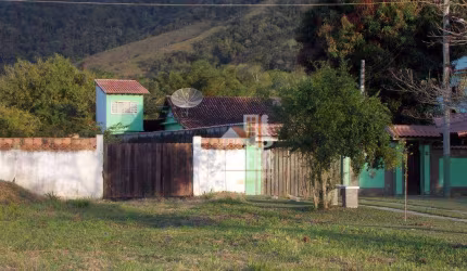 Terreno à venda, 700 m² por R$ 200.000,00 - Ponta Negra - Maricá/RJ