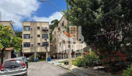 Excelente Oportunidade no Fonseca – 2 Quartos, Rua Tranquila, Próximo à Alameda São Boaventura
