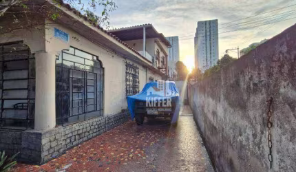 Casa com Anexo – Ideal para Fins Multifamiliares | Terreno Plano de Esquina | Localização Privilegiada