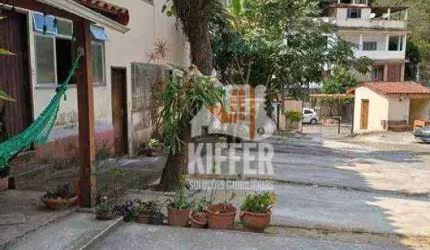 Casa em condomínio no Fonseca