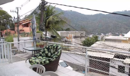 Casa com 4 quartos -São Francisco- 240mts - Niterói/RJ