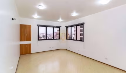 Sala comercial com 34m² no Batel