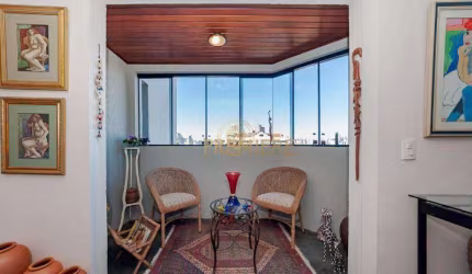 Apartamento com 4 dormitórios no Bigorrilho
