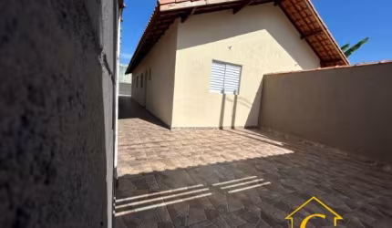 Casa à venda no bairro Nova Itanhaém - Itanhaém/SP