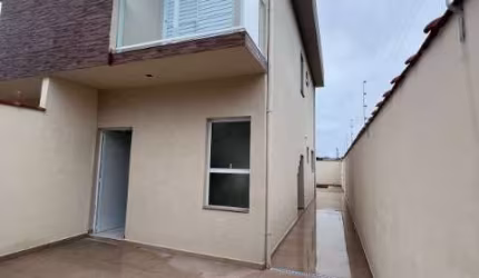 Casa à venda no bairro Umuarama - Itanhaém/SP