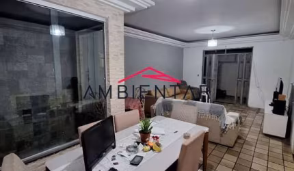 Casa Para Vender com 3 quartos 2 suítes no bairro Luzia em Aracaju