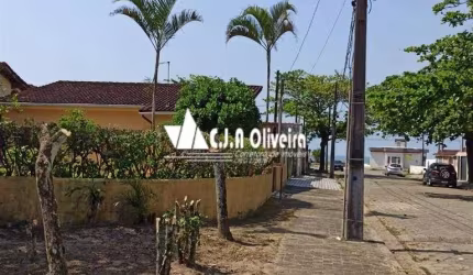 CASA PÉ NA AREIA EM MONGAGUÁ