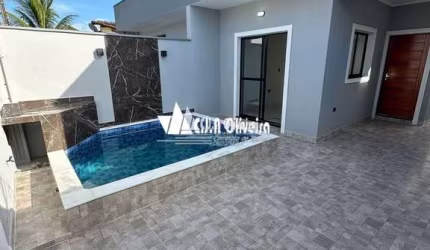 Casa nova com piscina na cidade de Mongaguá 