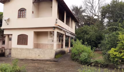 Vendo  Sitio em Vista Alegre com  2790 M² - Vista Alegre - São Gonçalo/RJ